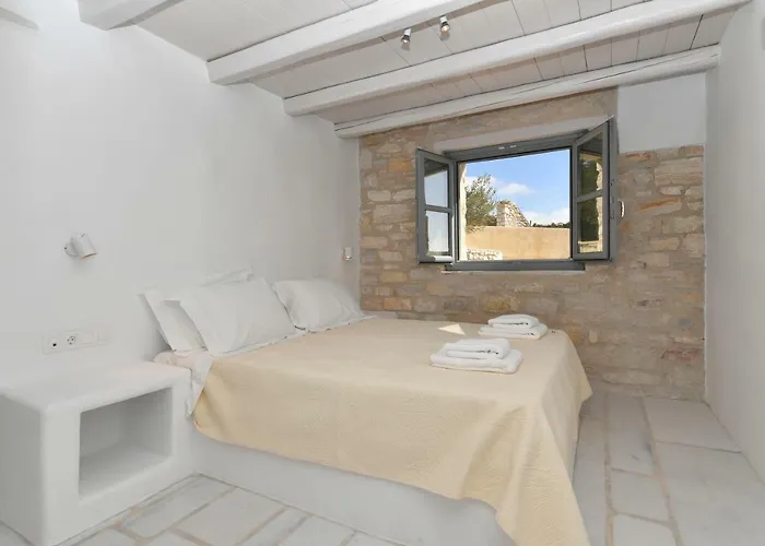 Sea Swell At Santa Maria Santa Maria (Paros)