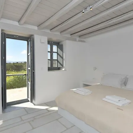 Sea Swell At Santa Maria Santa Maria (Paros)